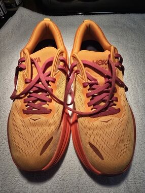 Hoka Womens Bondi8 Orange Running Shoes Size 9